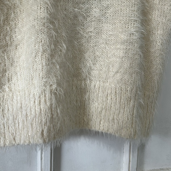 NWT Show Me Your Mumu Fuzzy Cream Knit Fauna Tank Turtleneck Sleeveless Sweater - Picture 8 of 13